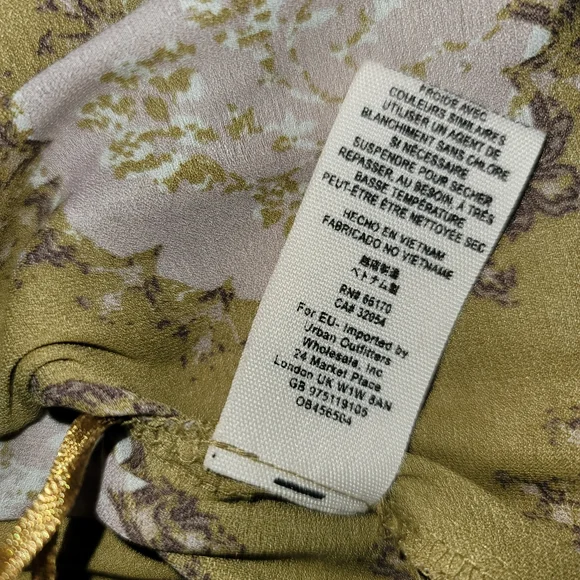 Free People Cowling Around Top small - Picture 7 of 11